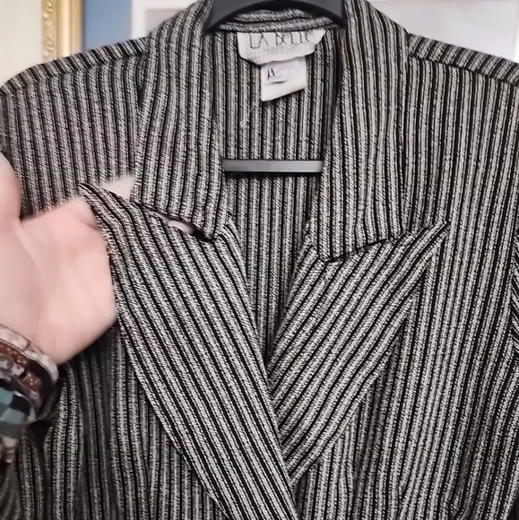 Vintage Button Black Blazer Jacket Rayon Poly Blend Retro La Belle Rockabilly - Picture 4 of 9